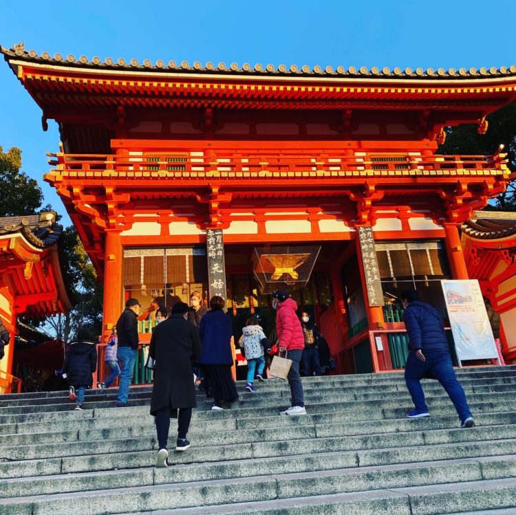 【京都】八坂神社へ愛犬と一緒にお参り！愛犬連れでない方も必見！